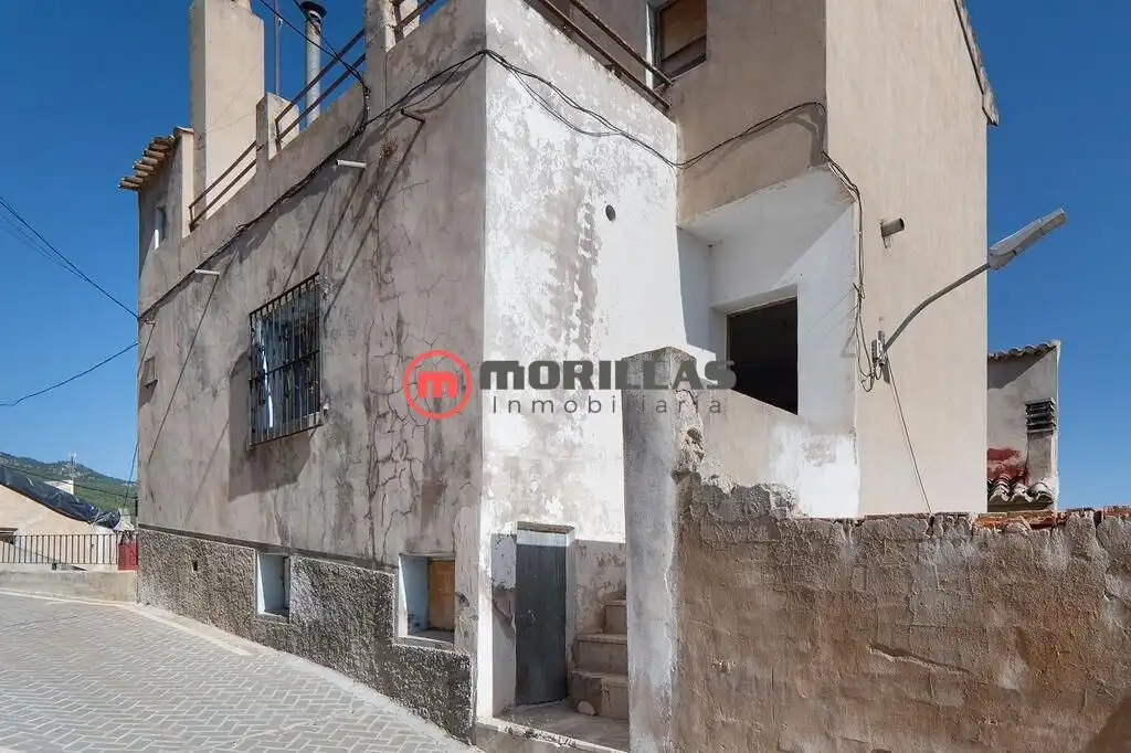 Casa rústica con terraza en venta en Calle LUENGO BAJO 5