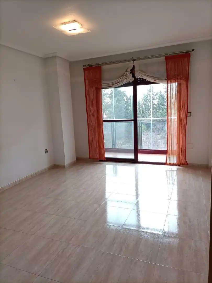 Habitación de Apartamento de alquiler en Murcia con Aire acondicionado, Calefacción y Balcón