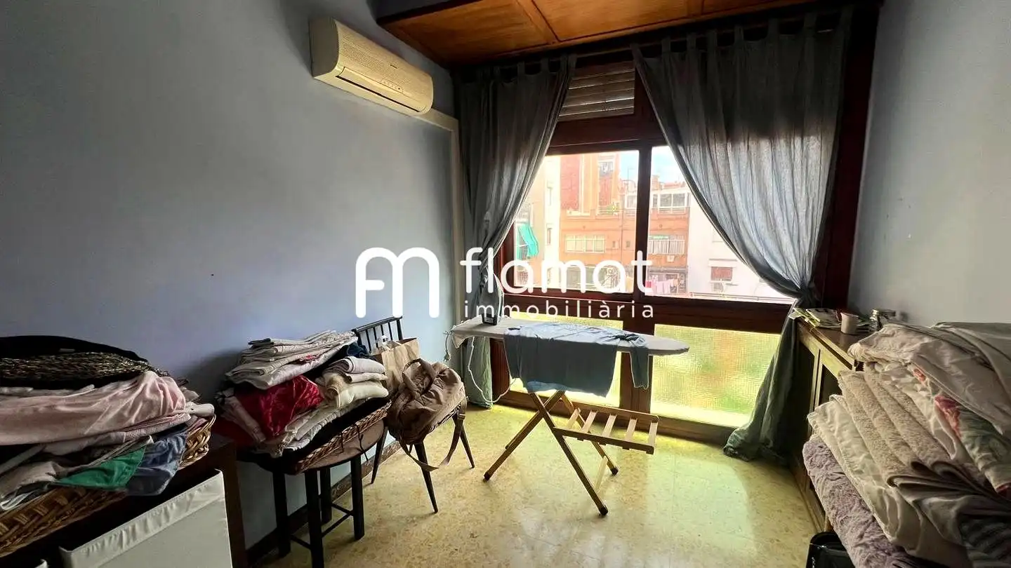 Habitación de Casa o chalet en venta en Barcelona