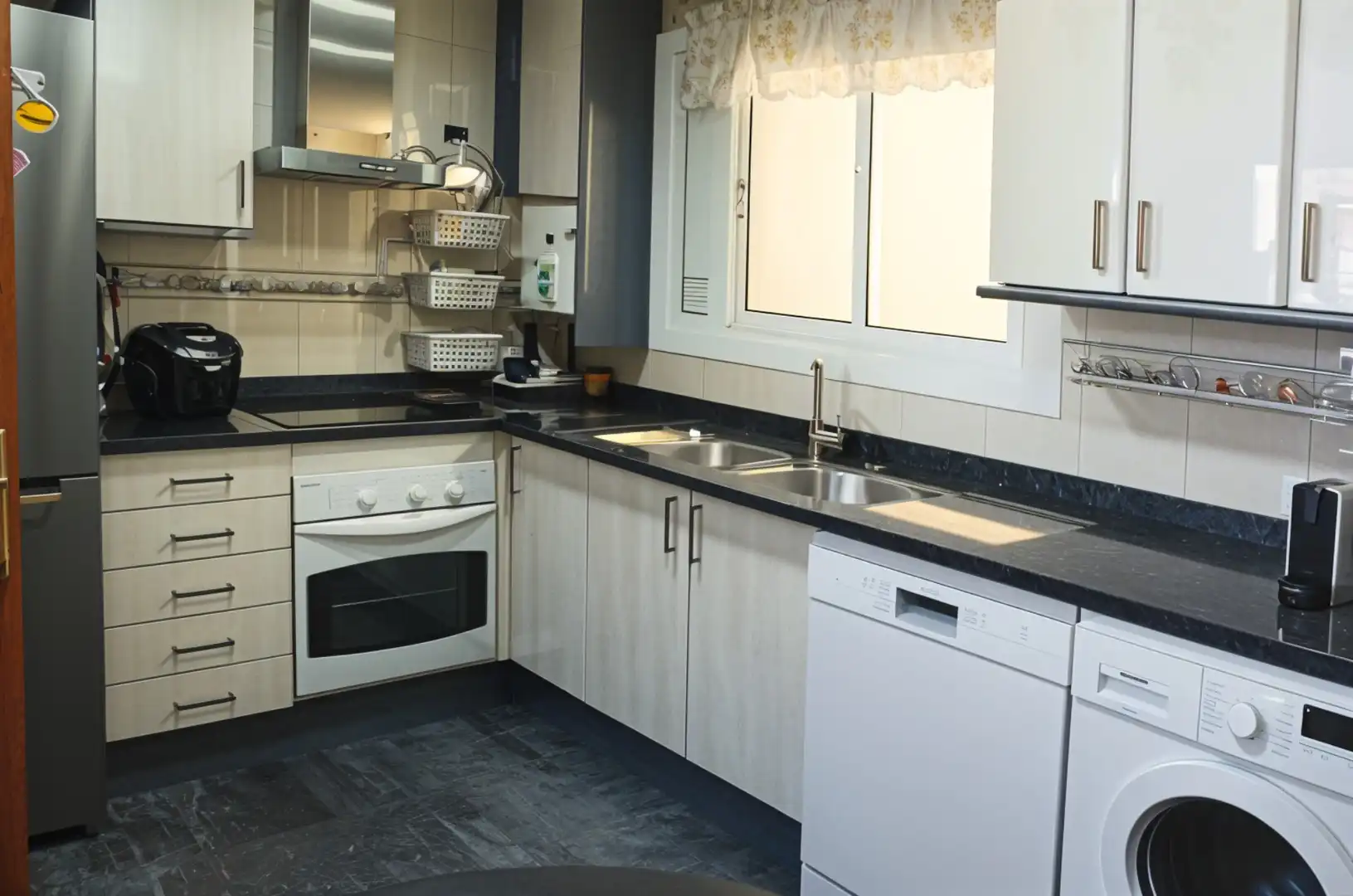Ático en venta en de Santiago Rusiñol, Sector Est