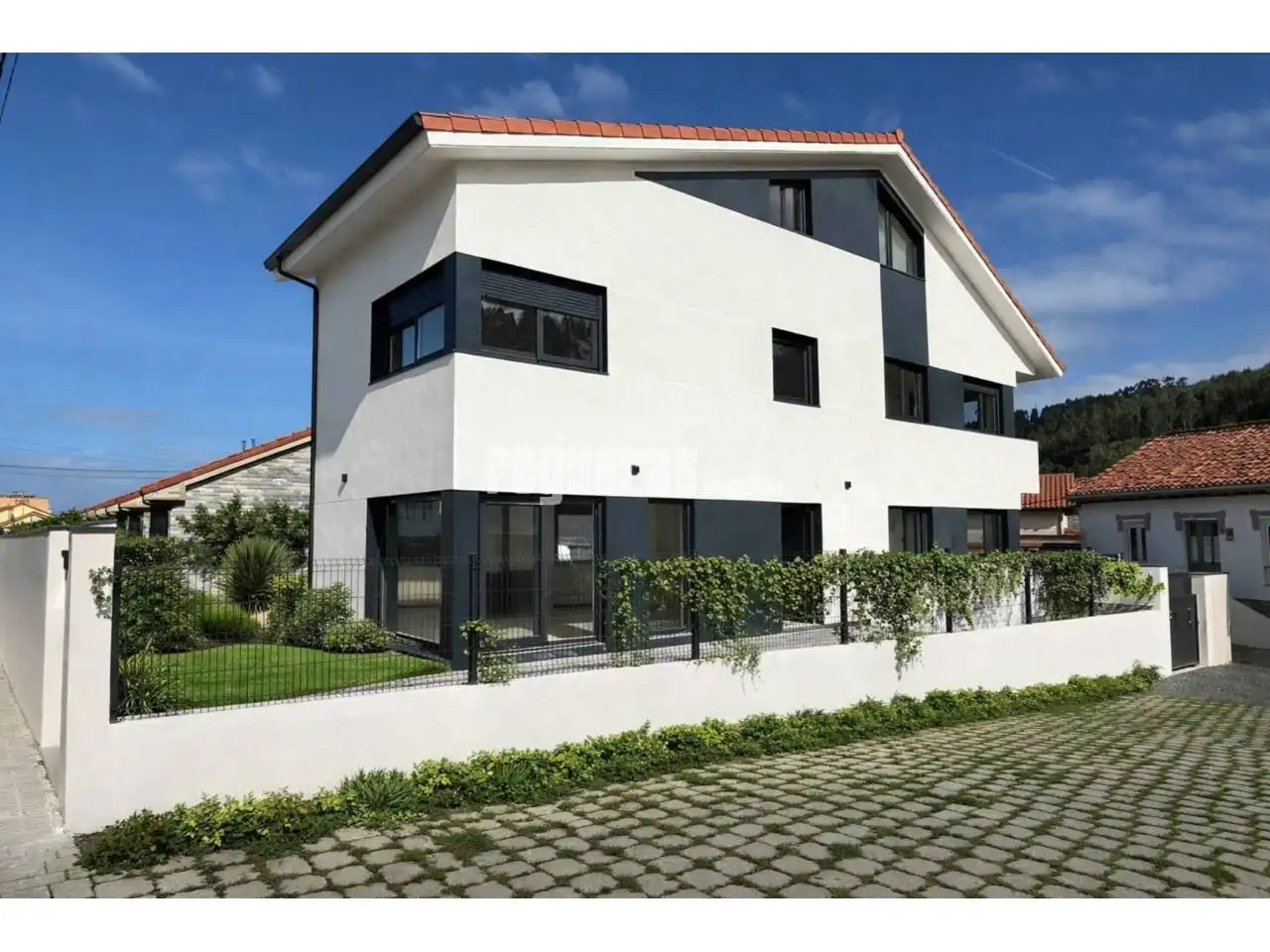 Villa in vendita a Avenida Río Nalón