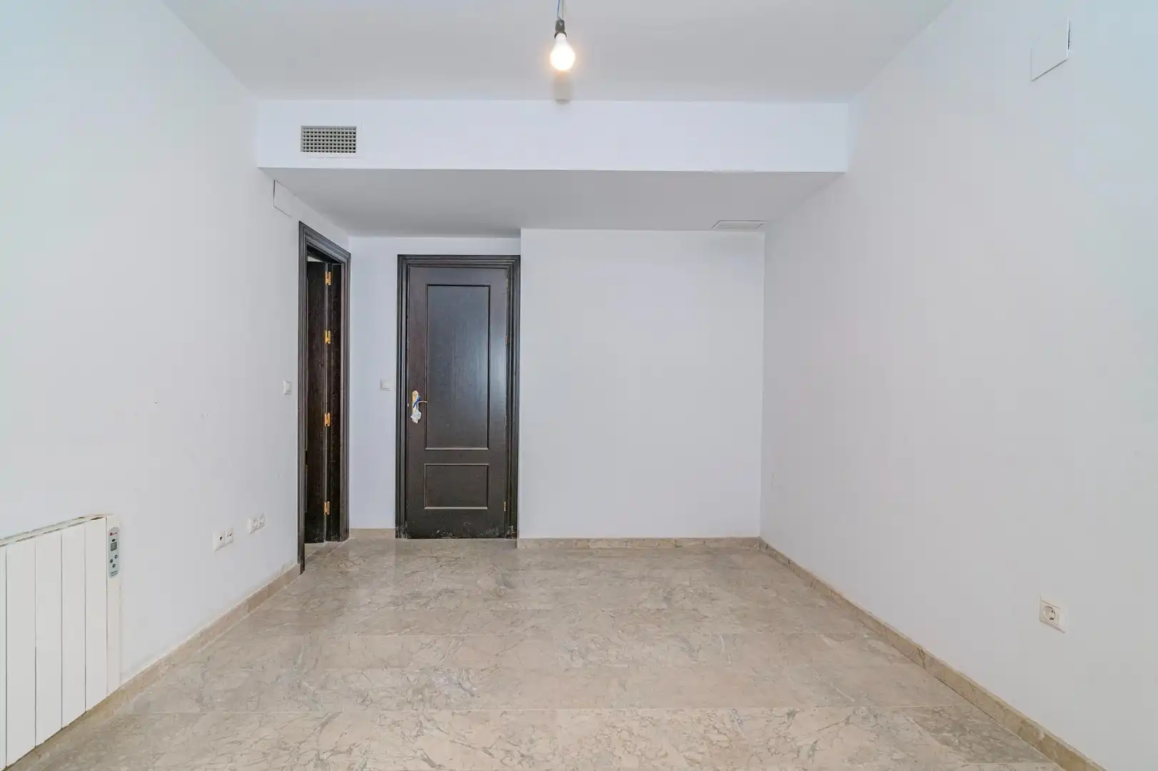 Piso en venta en La Zubia con Calefacción y Balcón