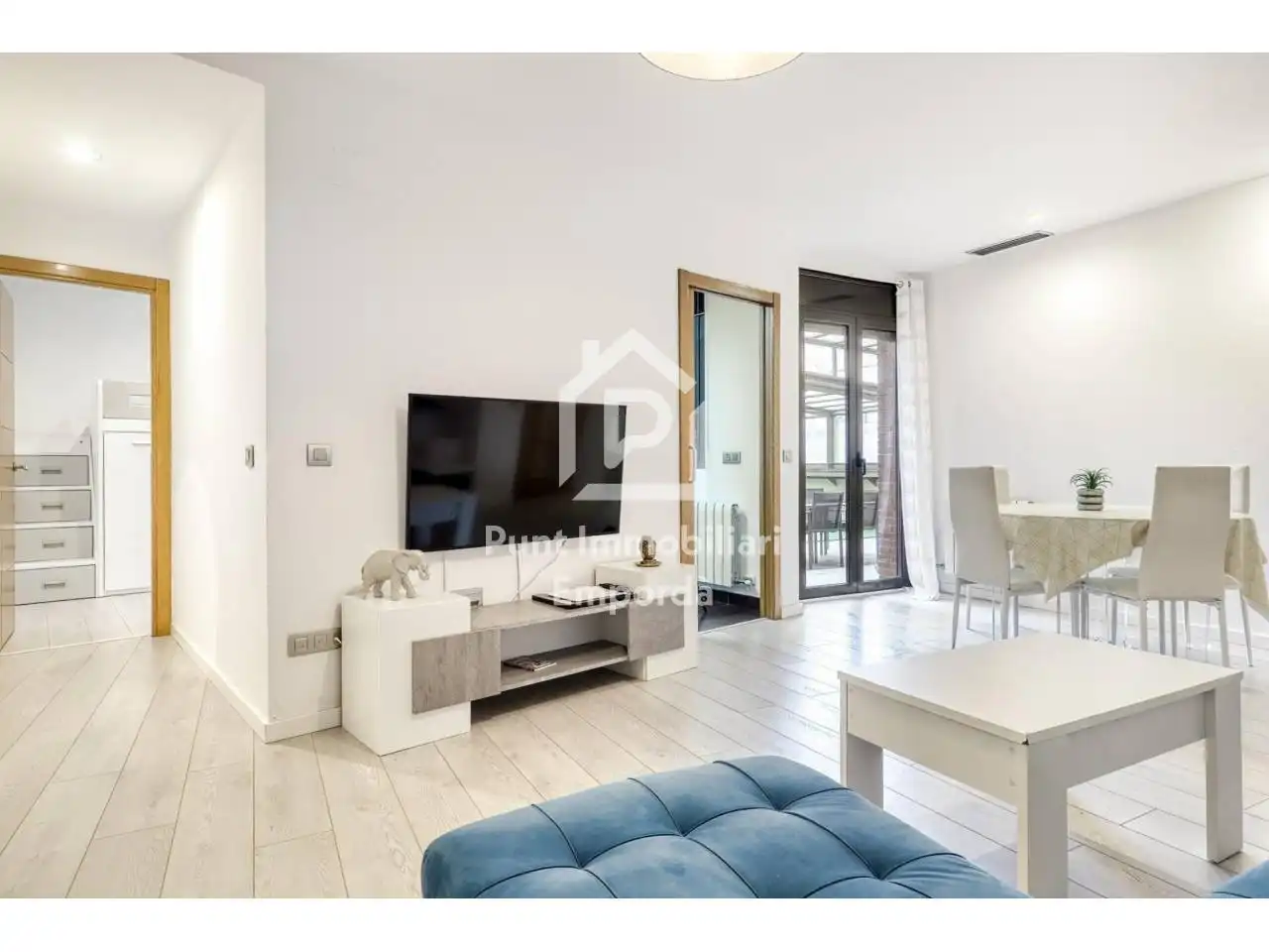 Living room of Flat for sale in Figueres  with Air Conditioner, Heating and Private garden