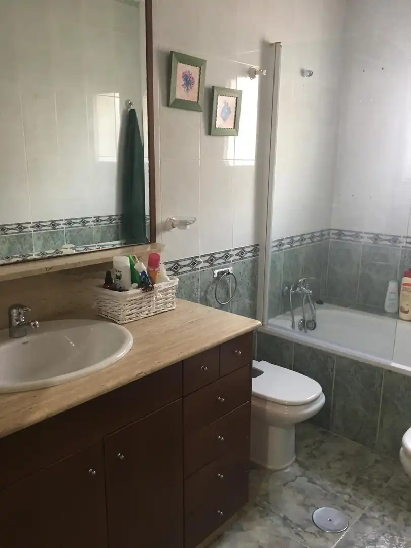 Badezimmer von Einfamilien-Reihenhaus zum Verkauf in Torre-Pacheco mit Klimaanlage, Heizung und Möbliert
