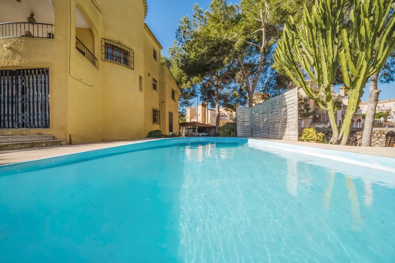 House with pool for sale in Orihuela Costa