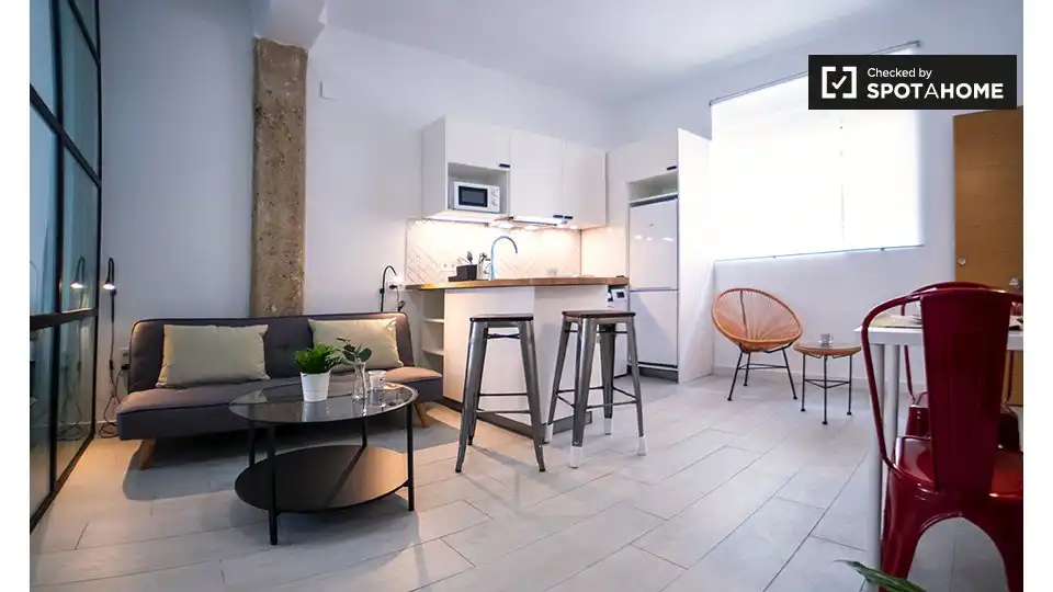 Kitchen of Flat for rent in Valencia  with Air Conditioner, Heating and Furnished