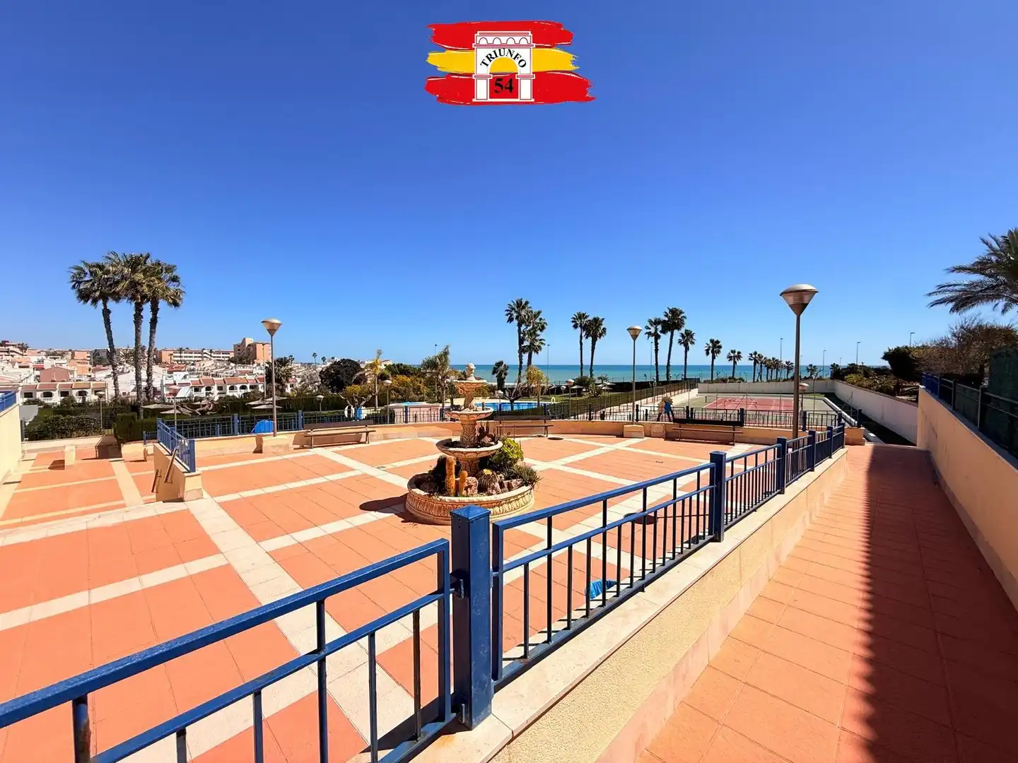 Terraza de Ático en venta en Pilar de la Horadada con Aire acondicionado, Jardín privado y Trastero