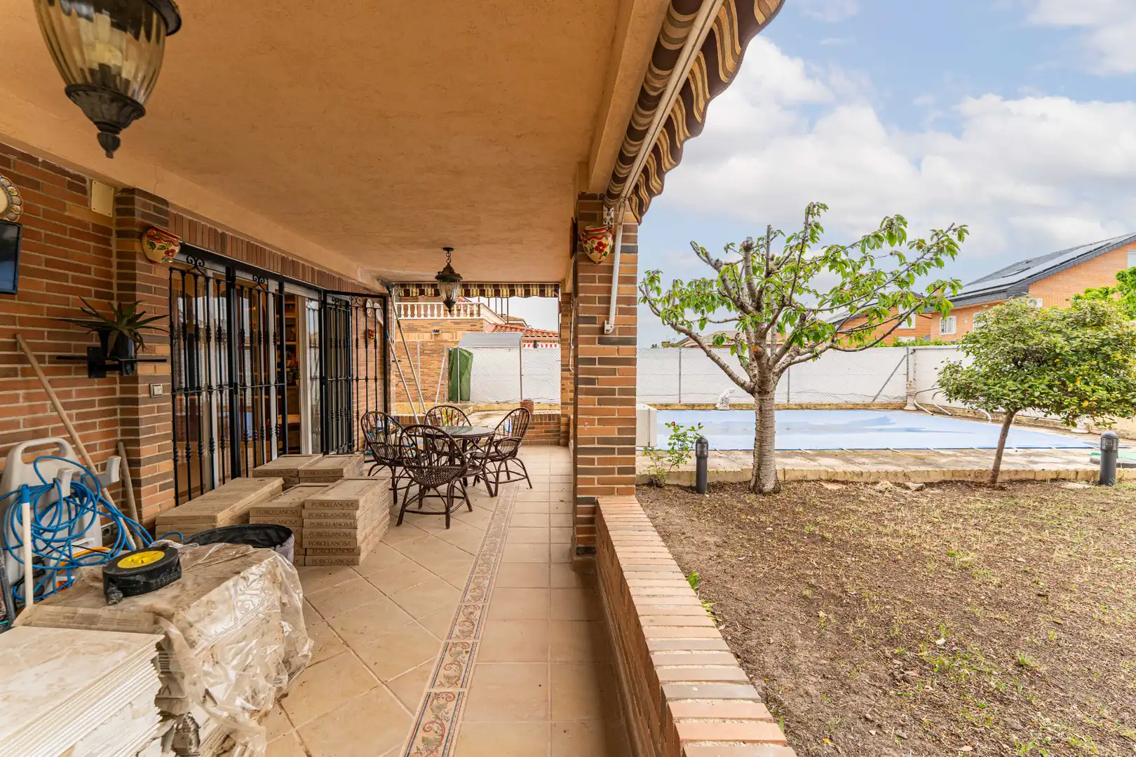 Terrassa de Casa o xalet en venda en Serranillos del Valle amb Aire condicionat, Calefacció i Jardí privat