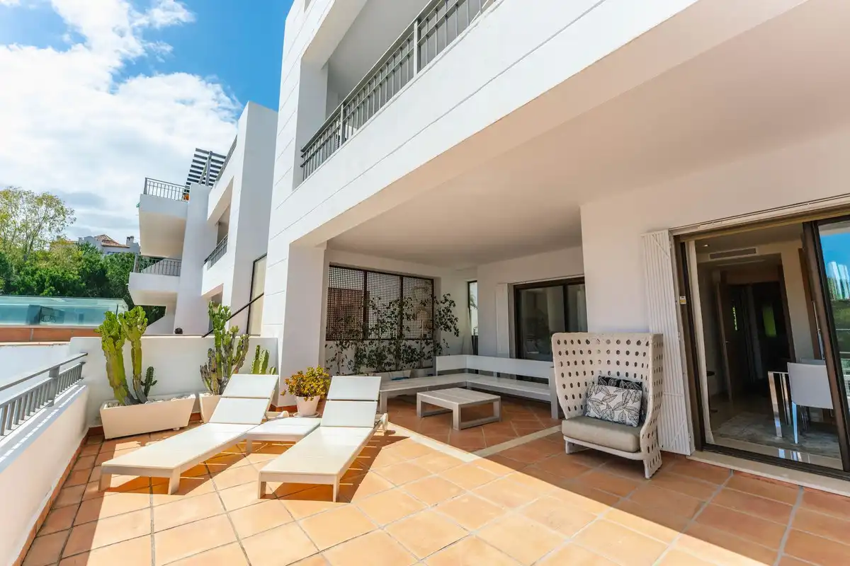 Terrassa de Apartament en venda en Benahavís amb Alarma