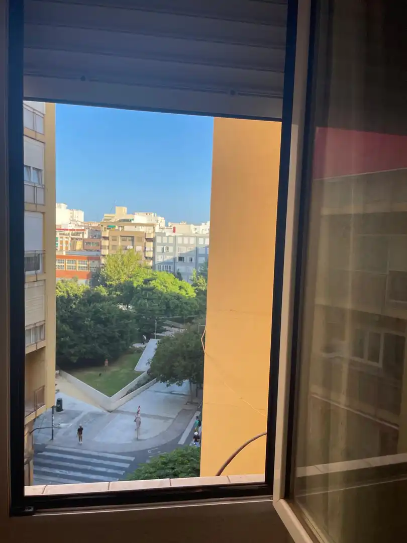Vista exterior de Pis de lloguer en Alicante / Alacant amb Moblat, Rentadora i TV