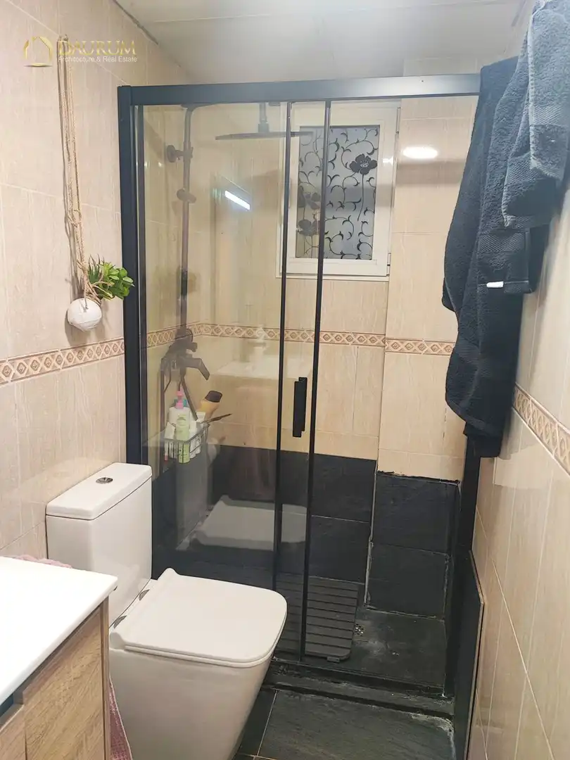 Badezimmer von Wohnung zum Verkauf in Benaguasil mit Klimaanlage und Möbliert