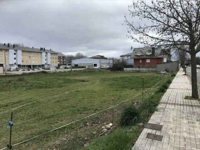 Terreni e lotti in vendita a Cacabelos, imagen 3