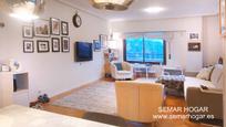 Living room of Flat for sale in  Madrid Capital  with Air Conditioner, Heating and Parquet flooring