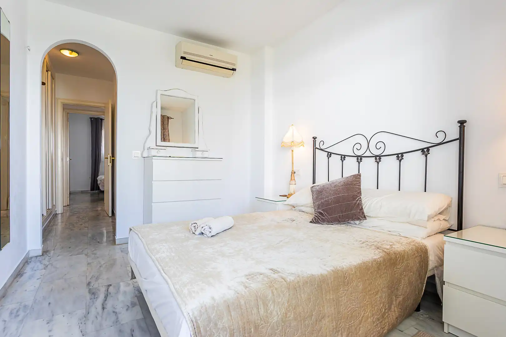 Apartament amb piscina en venda a Calahonda, imagen 5