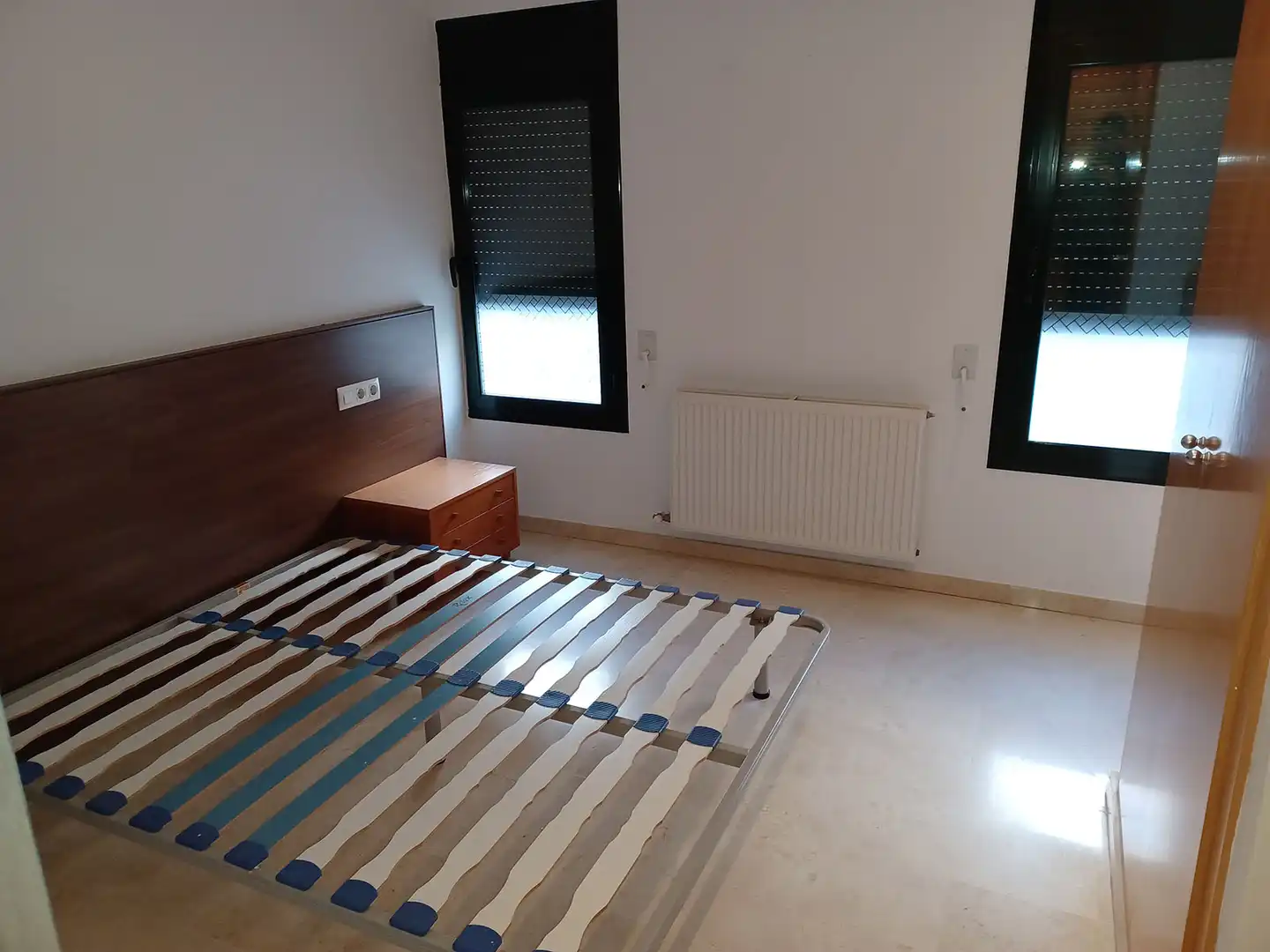 Habitación de Planta baja en venta en Figueres con Calefacción, Trastero y Amueblado