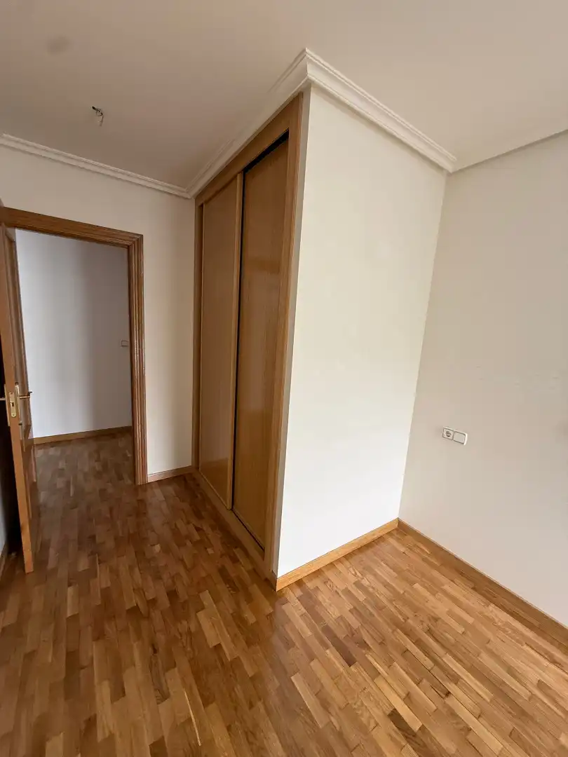 Bedroom of Flat for sale in Oviedo   with Heating