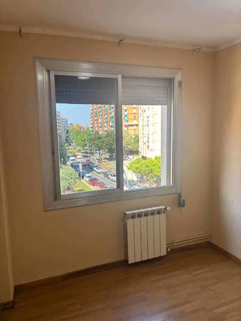Habitación de Piso en venta en Badalona con Calefacción, Parquet y Amueblado