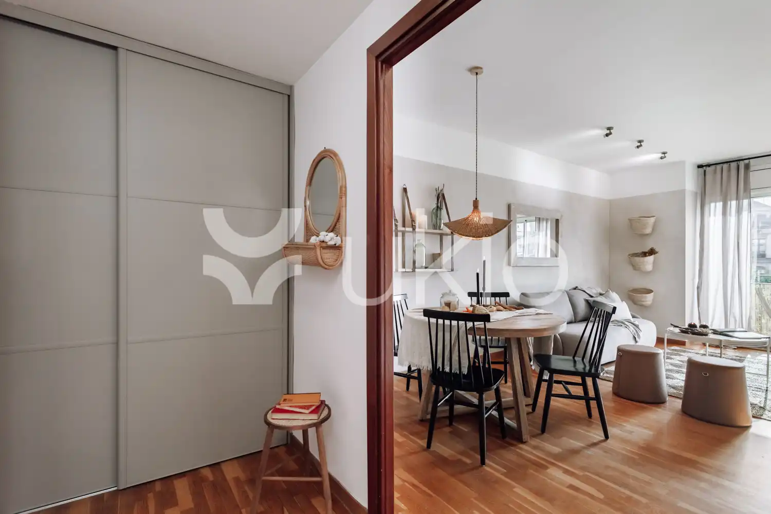 Menjador de Apartament de lloguer en Barcelona amb Aire condicionat, Calefacció i Jardí privat