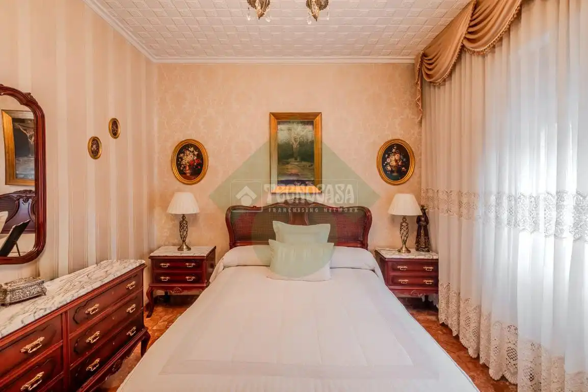 Bedroom of Houses for sale in Madrid  with Air Conditioner and Heating