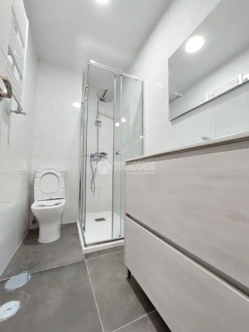 Badezimmer von Wohnung zur Miete in Getafe mit Heizung und Parkett