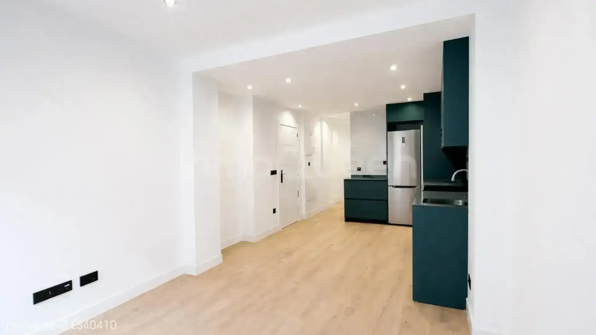 Kitchen of Flat for sale in Zaragoza  with Heating, Terrace and Furnished