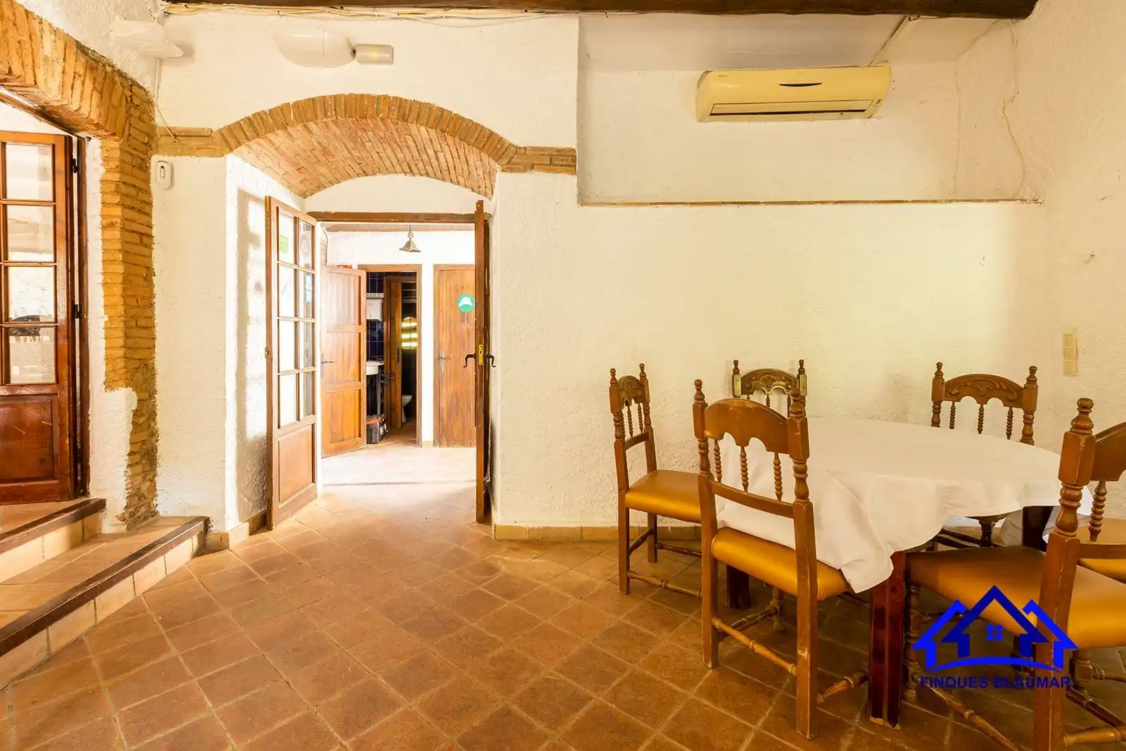 Geschaftsraum zur Miete in Sant Iscle de Vallalta mit Klimaanlage und Terrasse