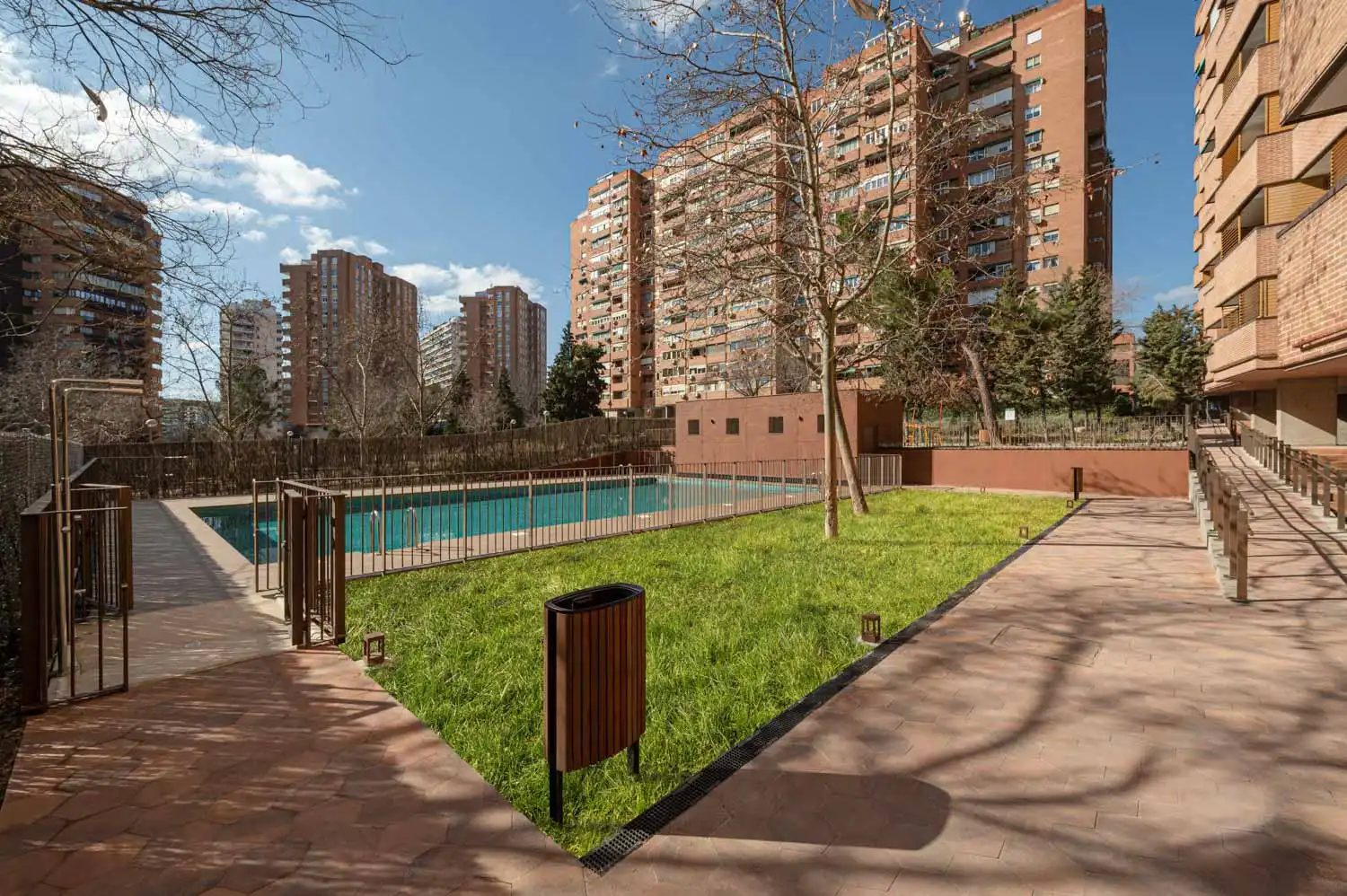 Jardí de Pis en venda en  Madrid Capital amb Aire condicionat, Parquet i Terrassa