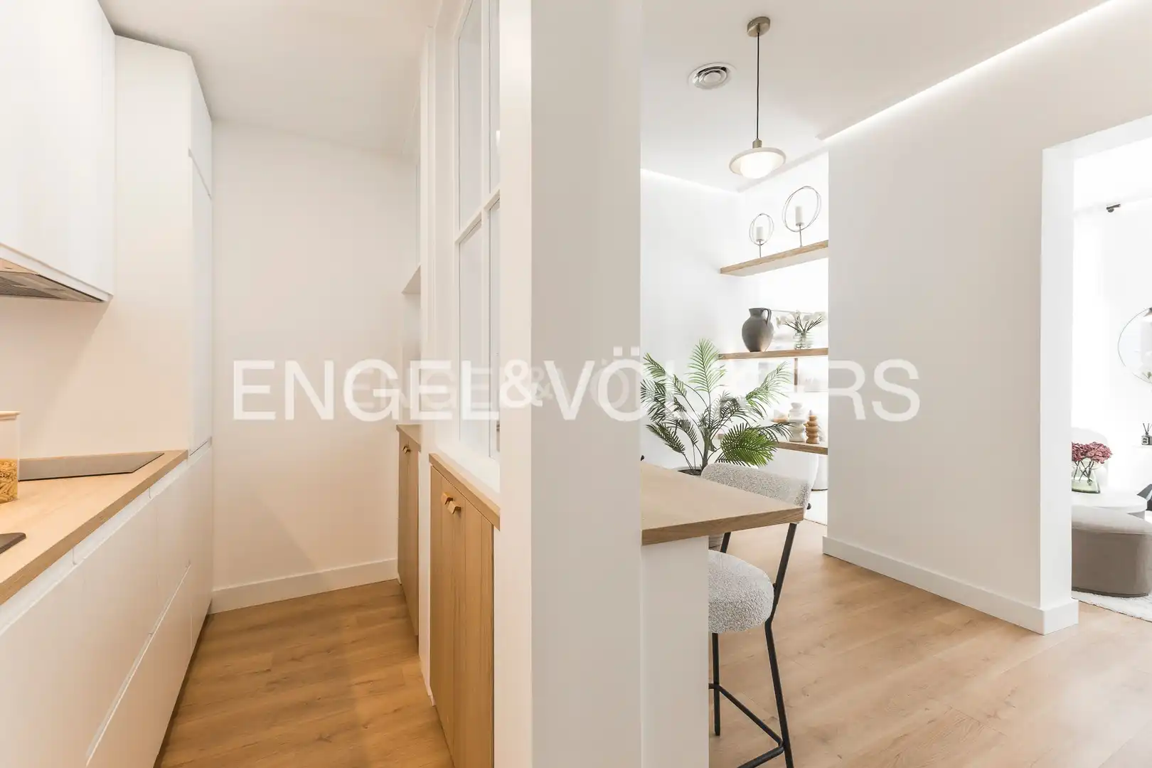 Flat for sale in Madrid  with Air Conditioner, Heating and Balcony