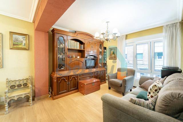 Piso en Alquiler en Félix Aramburu en Auditorio - Seminario - Parque de Invierno