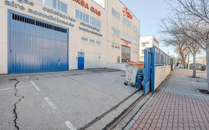 Vista exterior de Nau industrial en venda en  Madrid Capital amb Calefacció i Alarma