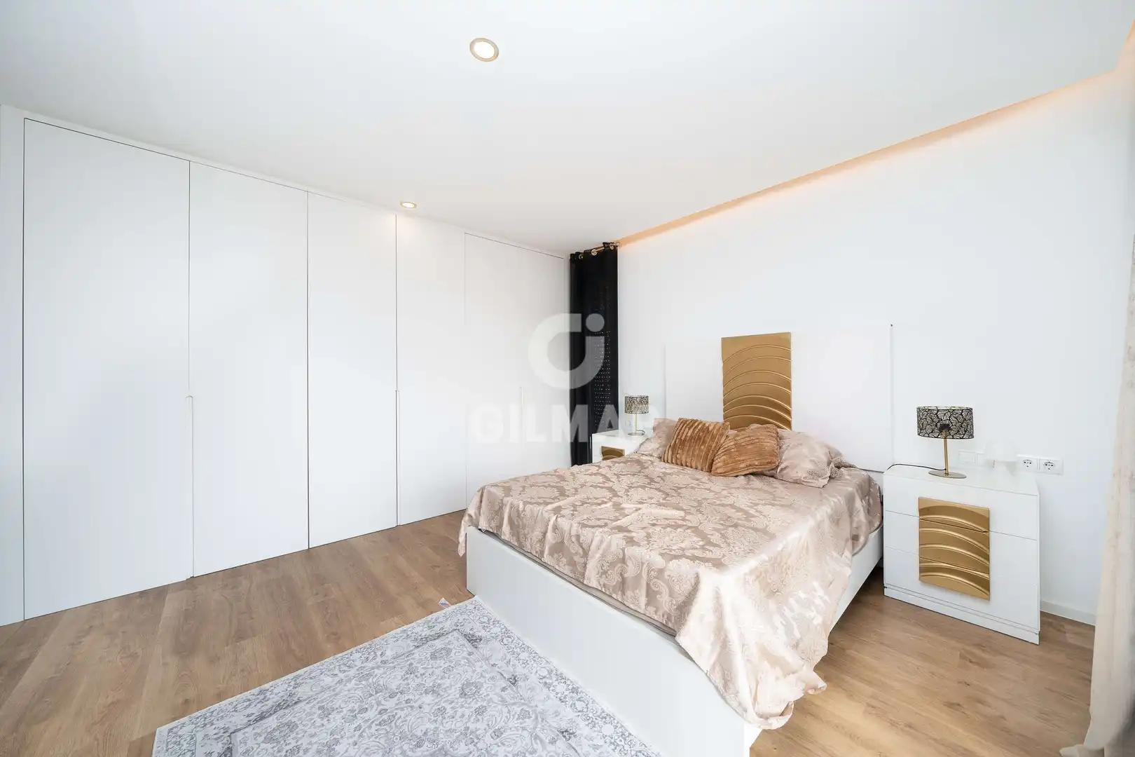 Bedroom of Flat for sale in Madrid  with Heating, Private garden and Storage room
