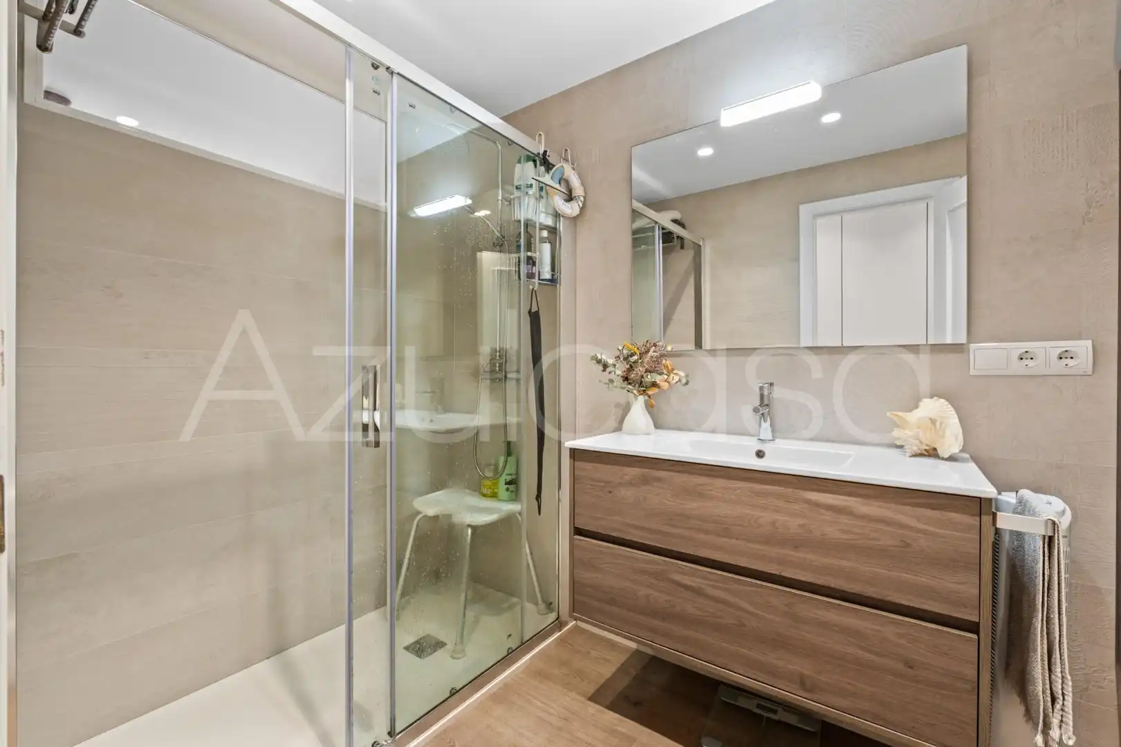 Baño de Piso en venta en Alicante / Alacant con Aire acondicionado y Piscina comunitaria