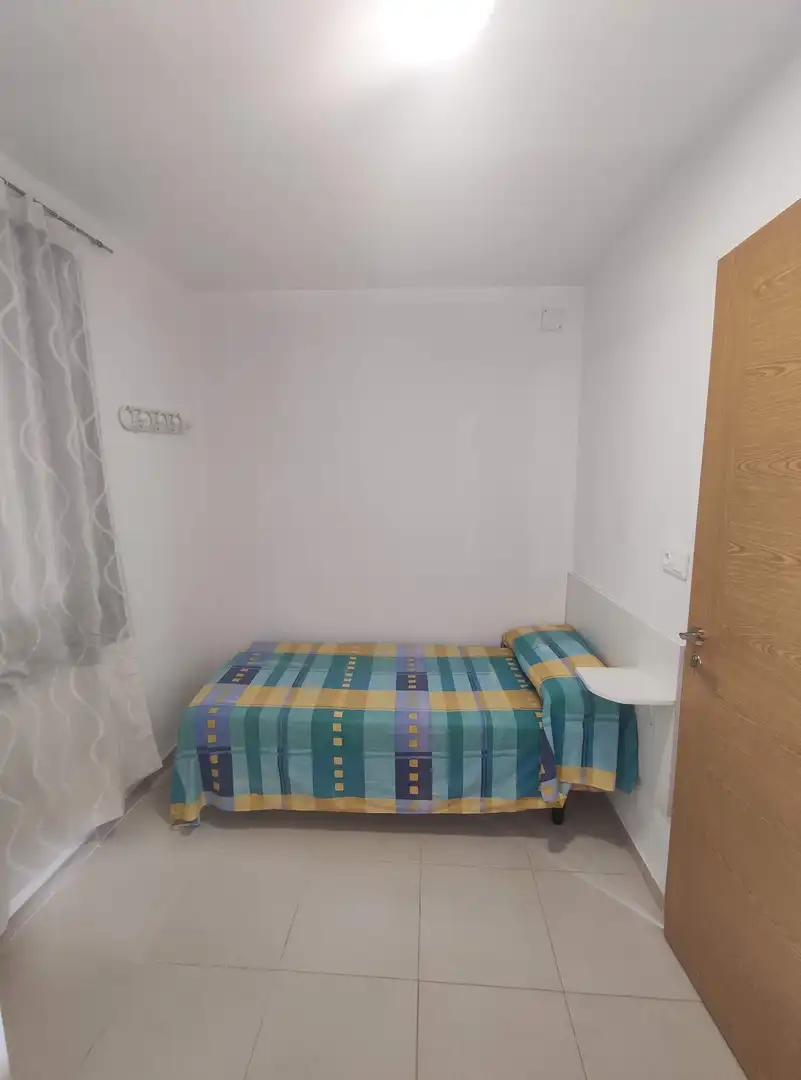Room in Plaza Crevillente - Antiguos Juzgados - El Asilo