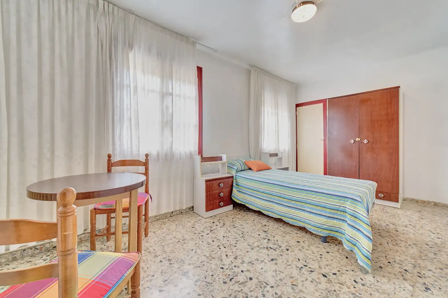 Habitación de Casa adosada en venta en Arguedas con Calefacción, Jardín privado y Terraza