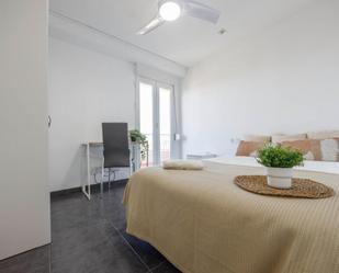 Bedroom of Apartment to share in  Valencia Capital  with Furnished, Oven and Washing machine