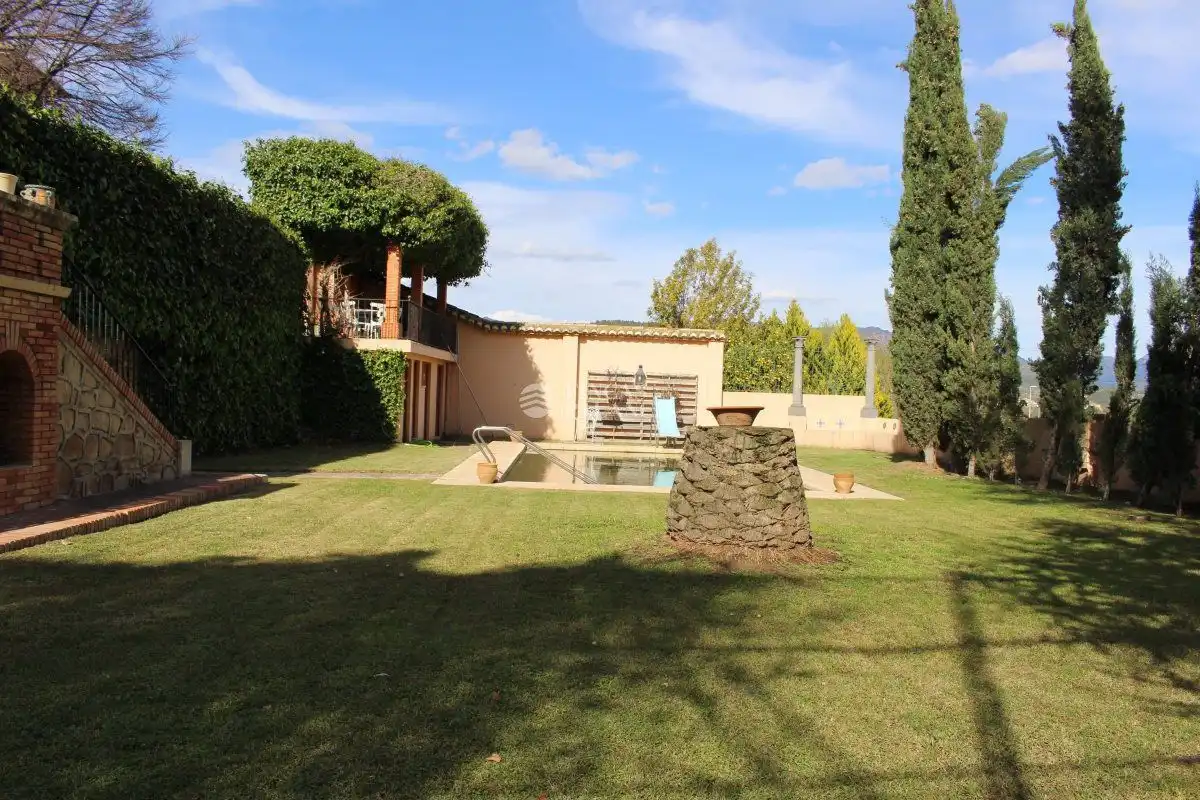 Jardí de Casa o xalet en venda en Segorbe amb Calefacció, Jardí privat i Terrassa