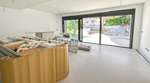 Moderna vivienda de nueva construcción con piscina privada y alta eficiencia energética
