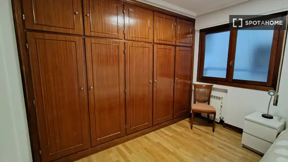 Dormitori de Apartament per a compartir en Donostia - San Sebastián  amb Aire condicionat, Terrassa i Moblat