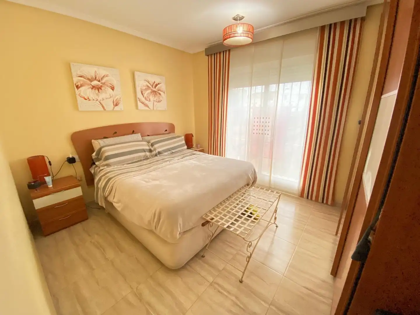Habitación de Dúplex en venta en Cartagena con Aire acondicionado y Amueblado