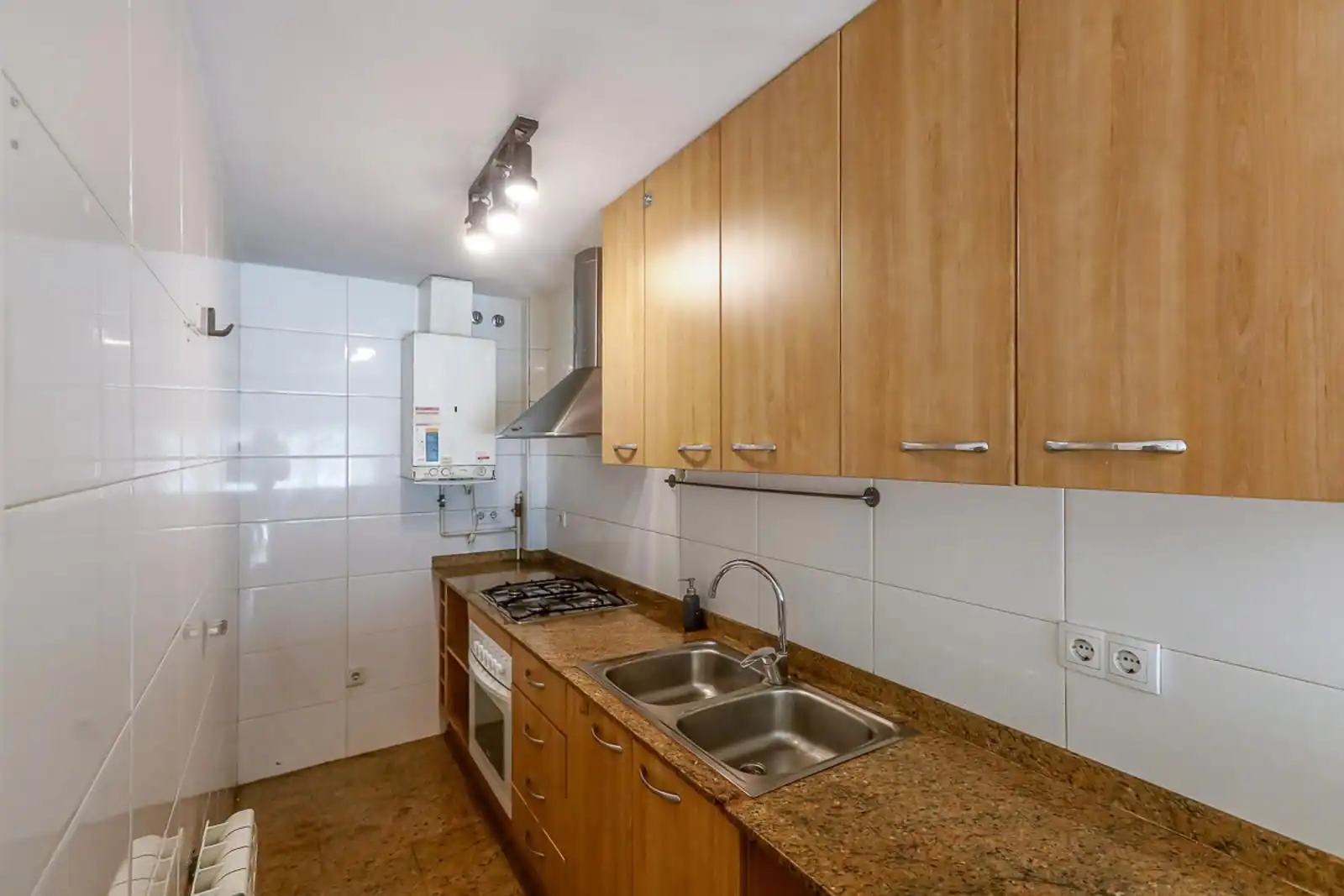Küche von Maisonette zum Verkauf in Sabadell mit Klimaanlage, Heizung und Parkett