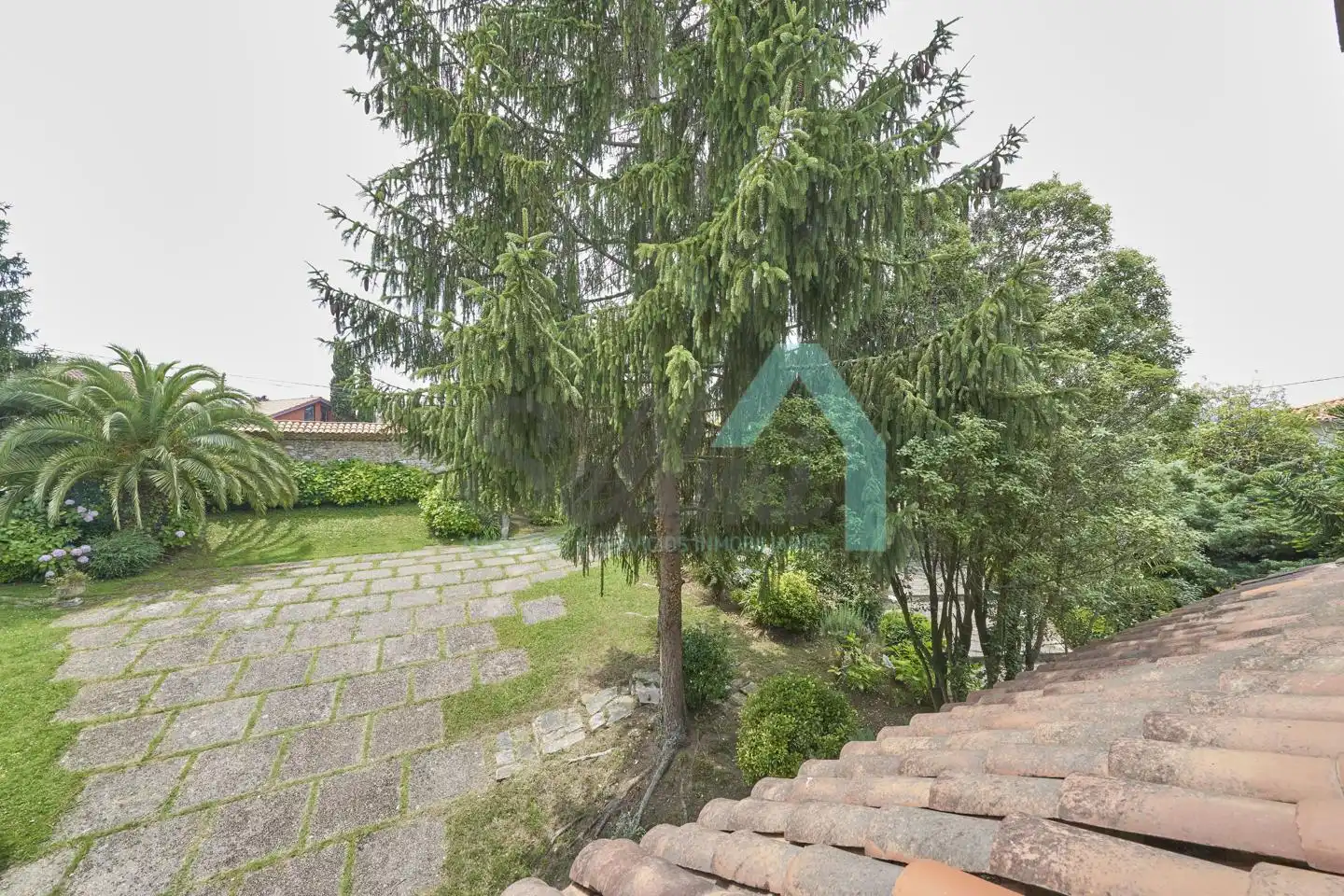 Jardí de Casa o xalet en venda en Gijón  amb Aire condicionat, Jardí privat i Parquet