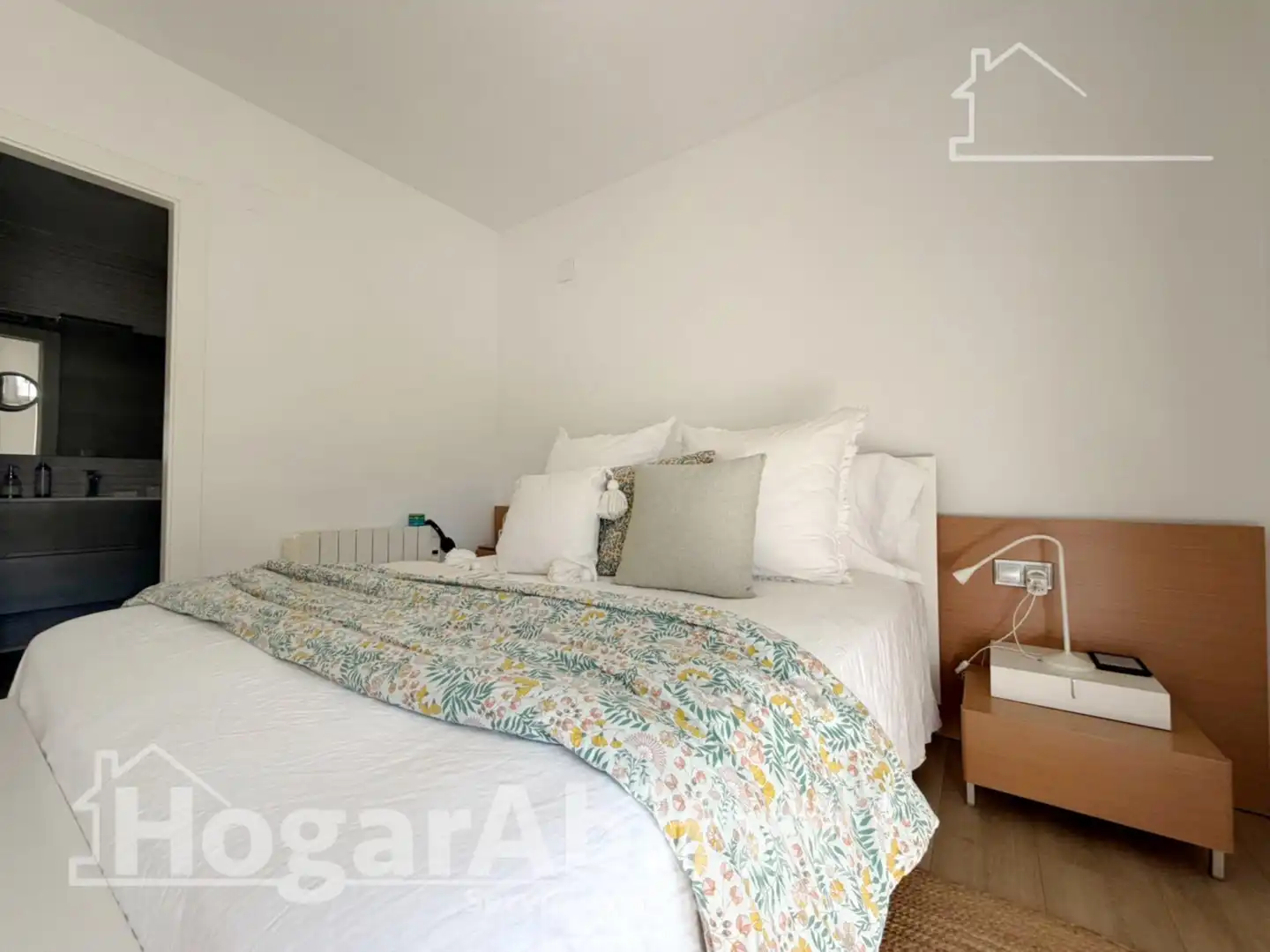 Bedroom of Attic for sale in Chiva  with Air Conditioner and Terrace
