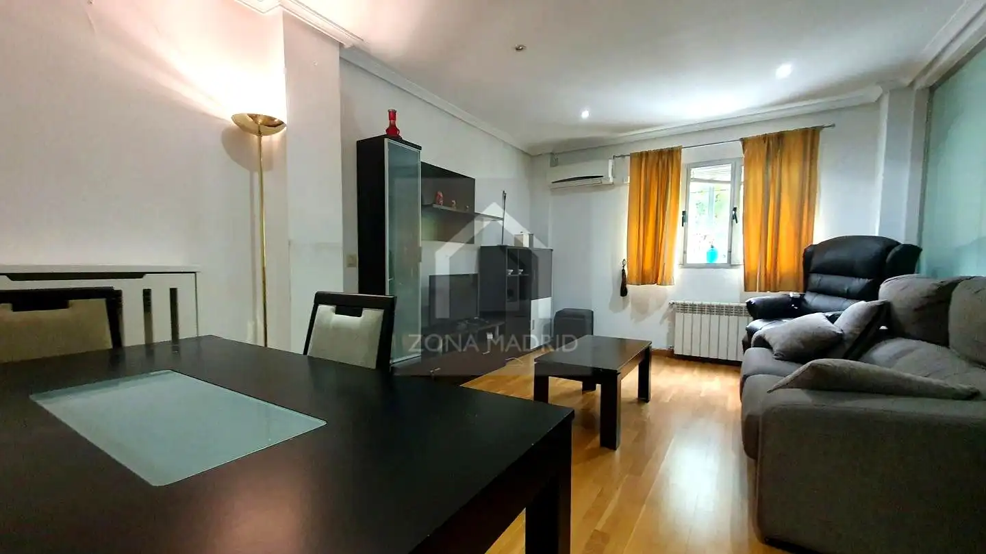Wohnzimmer von Wohnung zur Miete in Madrid mit Klimaanlage, Heizung und Parkett