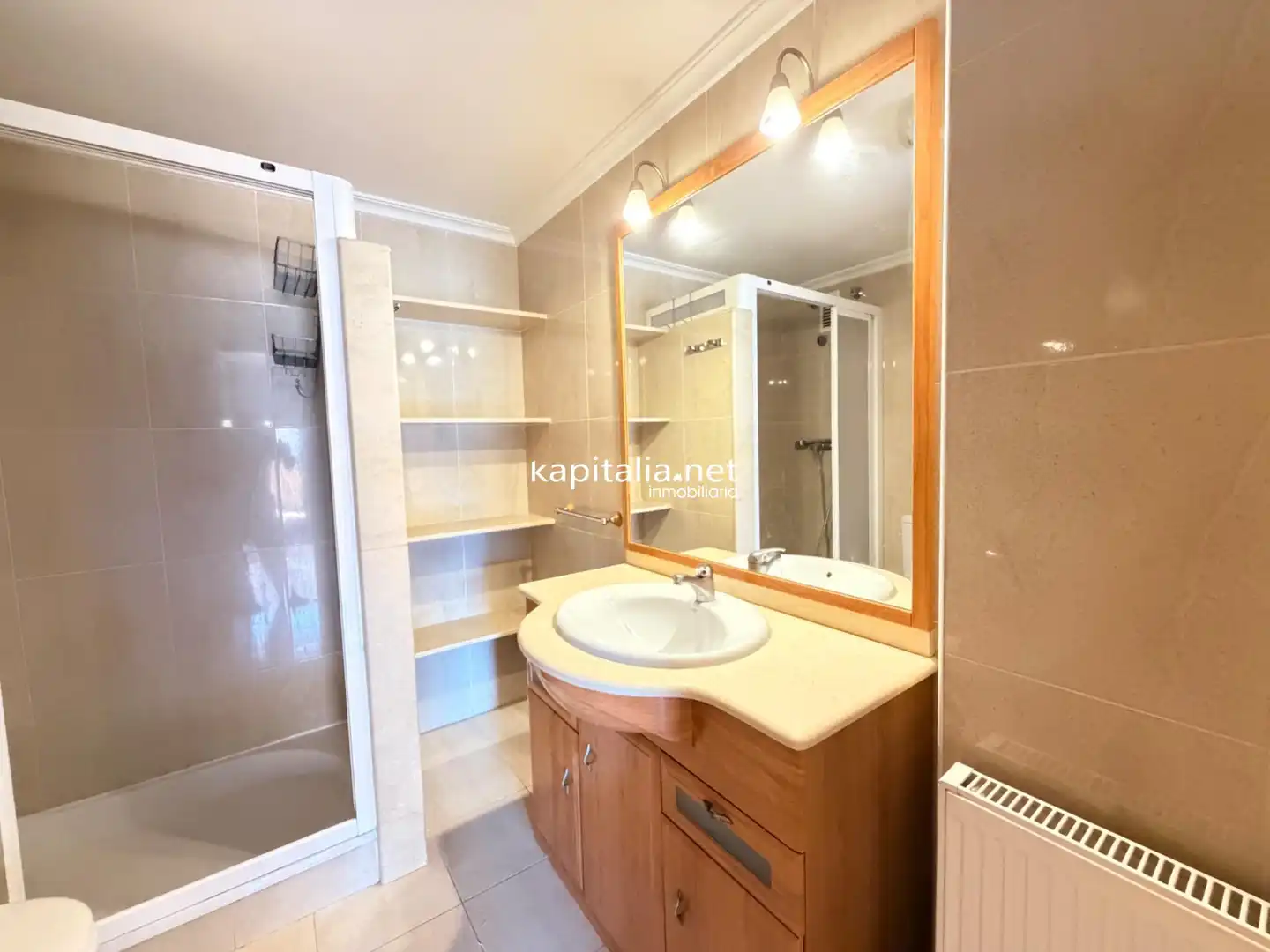 Bathroom of Flat for sale in Alcoy / Alcoi  with Air Conditioner, Heating and Private garden