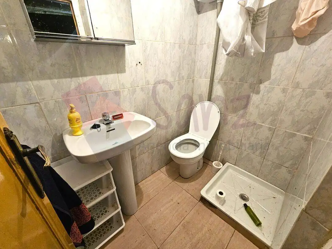 Bany de Casa o xalet en venda en Santa Coloma amb Jardí privat, Terrassa i Balcó