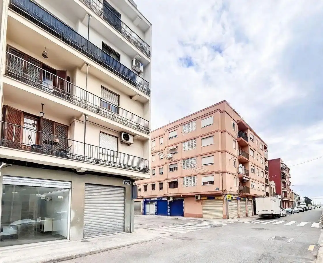 Vista exterior de Local de alquiler en Valencia con Aire acondicionado y Amueblado