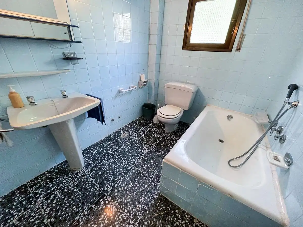 Bany de Casa o xalet en venda en L'Alfàs del Pi amb Terrassa i Piscina