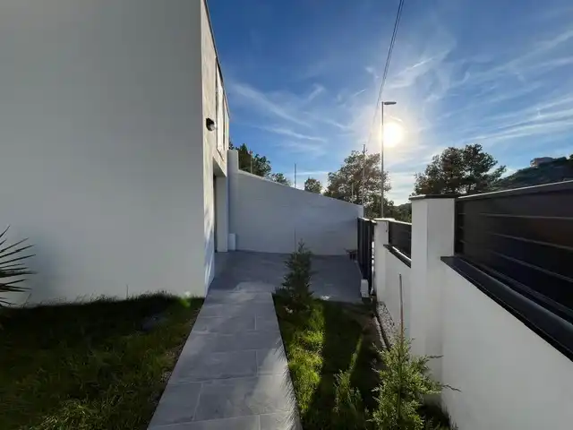 Vista exterior de Casa o xalet en venda en Calafell amb Aire condicionat, Calefacció i Jardí privat