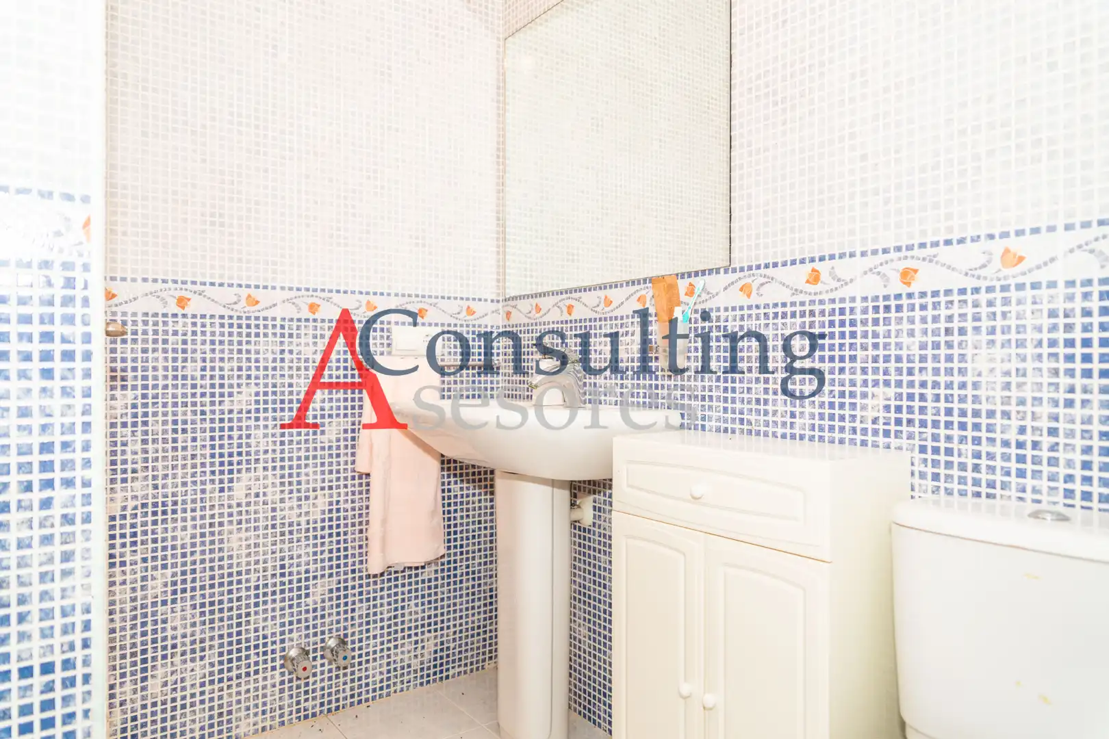 Baño de Dúplex en venta en San Juan del Puerto con Amueblado, Horno y Lavadora