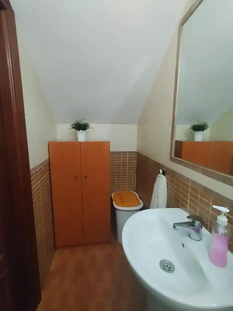 Bany de Casa adosada per a compartir en Córdoba amb Aire condicionat, Moblat i Forn